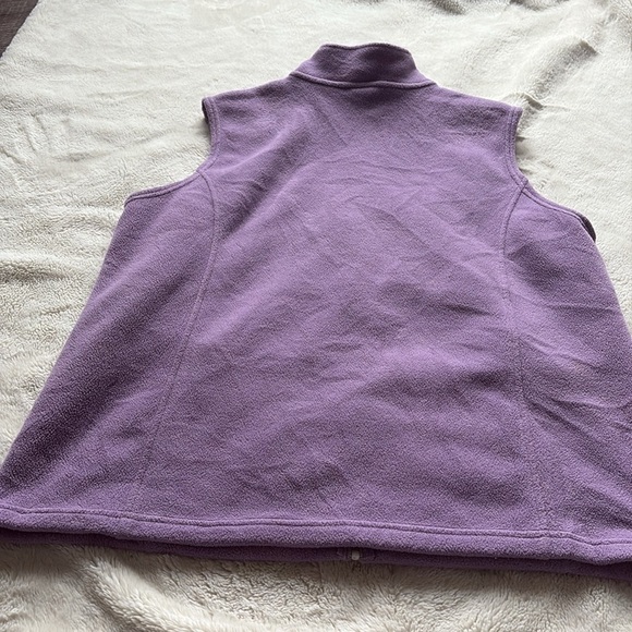 L.L.Bean Lavender Fleece Vest – Size XL | Cozy Layer | Transitional Staple | - Picture 4 of 6